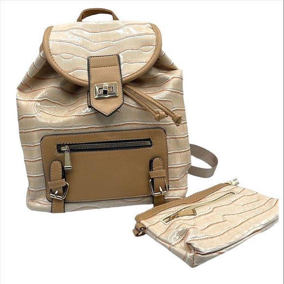 Boutique Handbags - Cinch light brown croc embossed backpack set.